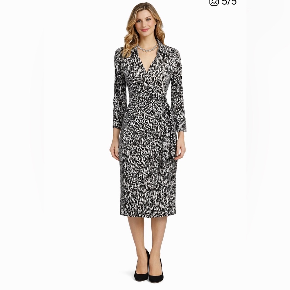 H&M Wrap Dress Size Small Nice Pattern Plunge Neckline Long Sleeves